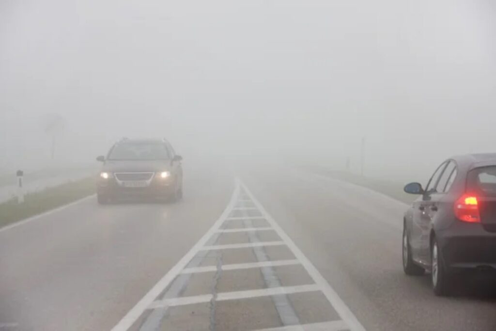 Nebbia auto scontro