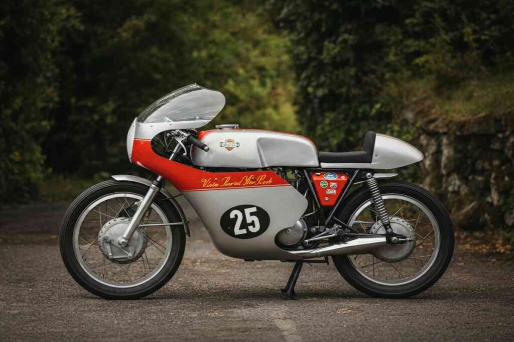 Dalla garage alla gloria: la Honda CB175 del 1965 cerca il suo nuovo campione